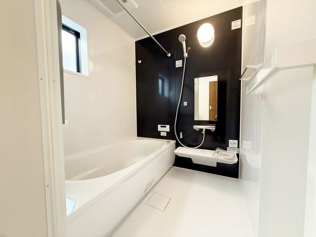 ���� �����������L�΂���L���Ń����b�N�X���ʂ�����1�؃T�C�Y�̃��j�b�g�o�X�͉Ƒ��ł̓��������₷���T�C�Y�ł��B�􂢏���L���̂ł��q�l�ƈꏏ�Ƀo�X�^�C�����y���߂܂���i�B�e���F2026.4.9�j