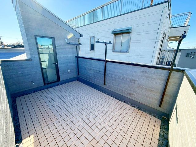 �o���R�j�[ �����Ղ���󕨂������郋�[�t�o���R�j�[�͎��p�I�Ȃ����łȂ��A�v�����^�[��u���ăK�[�f�j���O��ƒ�؉����y���ނ��Ƃ��ł������ɍʂ��������ԂƂ��Ă��g���܂���