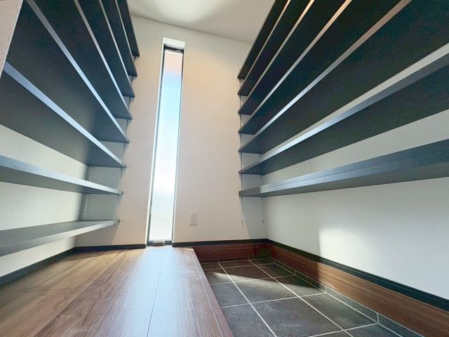 ���[ ���ւɂ͂����Ղ���[�ł���V���[�Y�C���N���[�N������܂��I�C�����łȂ��A�x�r�[�J�[��A�E�g�h�A�p�i�A�S���t�o�b�O�Ȃǂ���������Ǝ��[�ł��܂��􌺊ւ��������ꂢ�ɕۂĂ܂��I