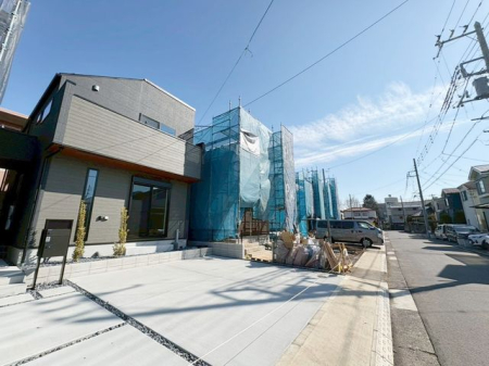 ���n�O�ώʐ^ �O�ʓ��H�͎Ԓʂ肪���Ȃ��r�C�K�X�⑛�����C�ɂ����������ƕ�点�܂��B���q�l�̒ʊw�����S���đ���o�����Ƃ��o���A���S���◎���������Z�����d��������Ƀs�b�^���ł���