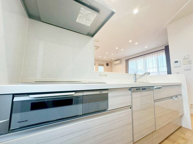 �L�b�`�� �L�b�`���͍�ƃX�y�[�X���L�����A�V���N��R�����ւ̓������Z���̂������I�ł��I�����l�ł̍�Ƃ����₷���̂ł��q�l��p�[�g�i�[�̕��Ƃ��������ꏏ�Ɋy���߂܂���i2�K�L�b�`���j