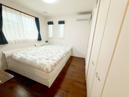 ���̑����� ��Q���͂��������ȍL���ŁA���[�͂�����܂��I���[�N�X�y�[�X���̃R�[�i�[����ꂽ��A�L������������Ƃ���̂ŁA�Ƌ�̔z�u�����R���݁����z�̋�Ԃ���ꂿ�Ⴂ�܂���i2�K�Q���j