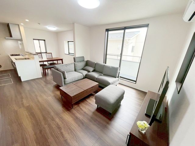 ���r���O ���r���O