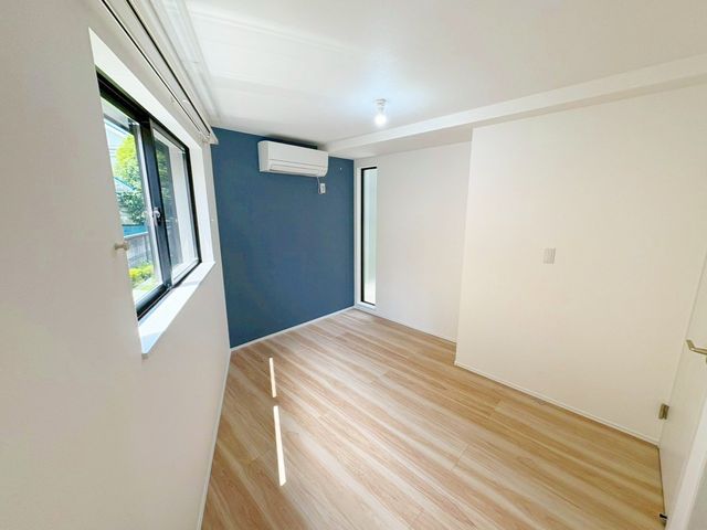 ���̑����� ��Q���͂��������ȍL���ŁA���[�͂��L�x�ł��I���[�N�X�y�[�X���̃R�[�i�[����ꂽ��A�L������������Ƃ���̂ŁA�Ƌ�̔z�u�����R���݁����z�̋�Ԃ���ꂿ�Ⴂ�܂���i�B�e���F2026.4.26�j