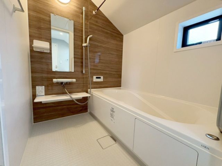 ���� �����������L�΂���L���Ń����b�N�X���ʂ�����1�؃T�C�Y�̃��j�b�g�o�X�͉Ƒ��ł̓��������₷���T�C�Y�ł��B�􂢏���L���̂ł��q�l�ƈꏏ�Ƀo�X�^�C�����y���߂܂���i�B�e���F2026.4.26�j