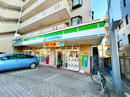 ���ӊ� �t�@�~���[�}�[�g�����䓌���꒚�ړX �k��8���B 590m
