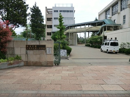 ���ӊ� �O��s����ꒆ�w�Z �k��9���B 690m