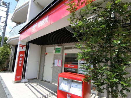 ���ӊ� �O�鉺�A���l�X�֋� �k��3���B 200m