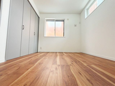 �Q�� 2�ʍ̌��̂������Ȃ̂ŁA�z�̌������������荞�߂Ė��邢�����ł�������2�ʂ���̂ŊJ�����������ĕ��ʂ����ǍD�ł���|�J�|�J�̂����l�̌�����������C�����̗ǂ���Ԃł��i�B�e���F2026.7.31�j
