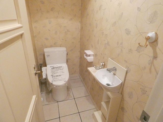 ���̑� ���r���O