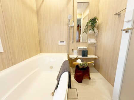 ���� �����������L�΂���L���Ń����b�N�X���ʂ�����1�؃T�C�Y�̃��j�b�g�o�X�͉Ƒ��ł̓��������₷���T�C�Y�ł��B�􂢏���L���̂ł��q�l�ƈꏏ�Ƀo�X�^�C�����y���߂܂���