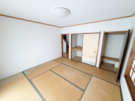 ���̑����� 2�ʍ̌��̂������Ȃ̂ŁA�z�̌������������荞�߂Ė��邢�����ł�������2�ʂ���̂ŊJ�����������ĕ��ʂ����ǍD�ł���|�J�|�J�̂����l�̌�����������C�����̗ǂ���Ԃł��i�B�e���F2026.9.14�j