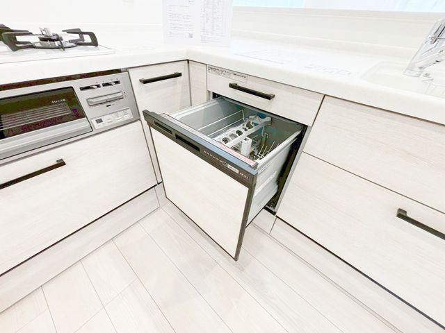 �L�b�`�� L�^�L�b�`���͍�ƃX�y�[�X���L�����A�V���N��R�����ւ̓������Z���̂������I�ł��I�����l�ł̍�Ƃ����₷���̂ł��q�l��p�[�g�i�[�̕��Ƃ��������ꏏ�Ɋy���߂܂���