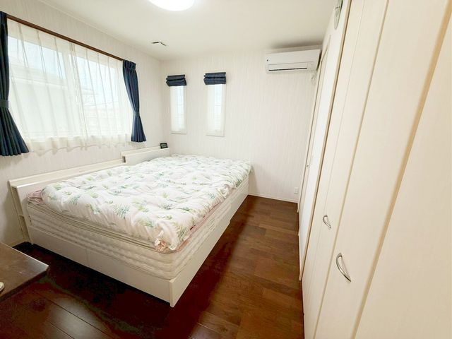 ���̑����� �y2�K�z��Q���͂��������ȍL���ŁA���[�͂�����܂��I���[�N�X�y�[�X���̃R�[�i�[����ꂽ��A�L������������Ƃ���̂ŁA�Ƌ�̔z�u�����R���݁����z�̋�Ԃ���ꂿ�Ⴂ�܂���